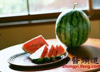 今日宜吃瓜图片,揭秘娱乐圈最新热点事件