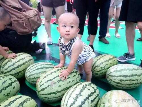 含妹吃瓜