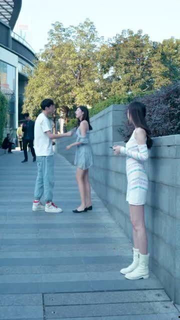 吃瓜情侣吵架直播